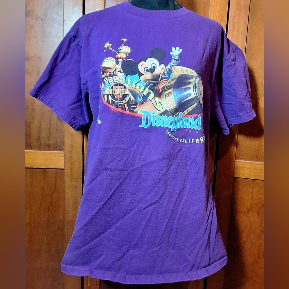 🏰TULTEX Disneyland t-shirt Size L